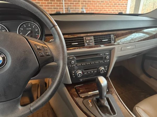 2009 BMW E90 3 Series Sedan - Image 8 of 8