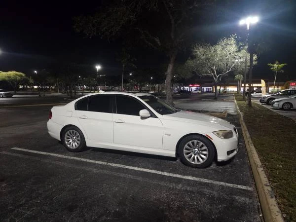 2009 BMW E90 3 Series Sedan - Image 2 of 10