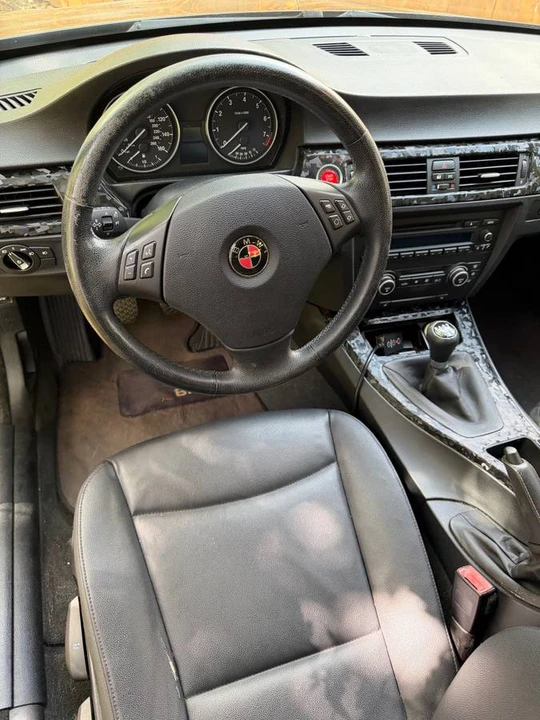 2009 BMW E90 3 Series Sedan - Image 6 of 10