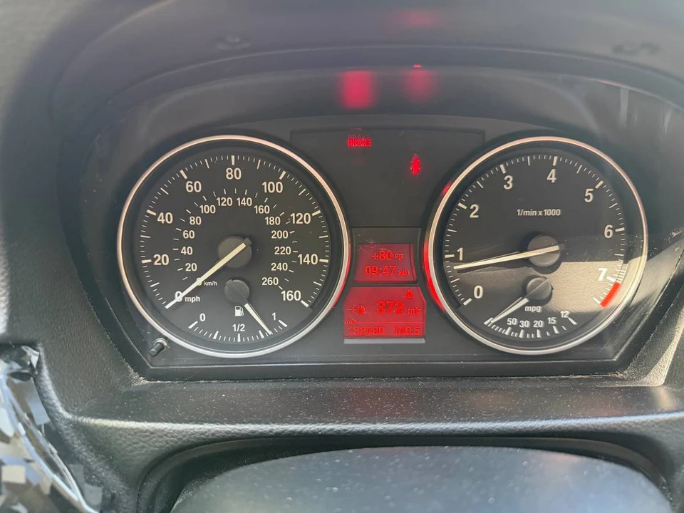 2009 BMW E90 3 Series Sedan - Image 2 of 10