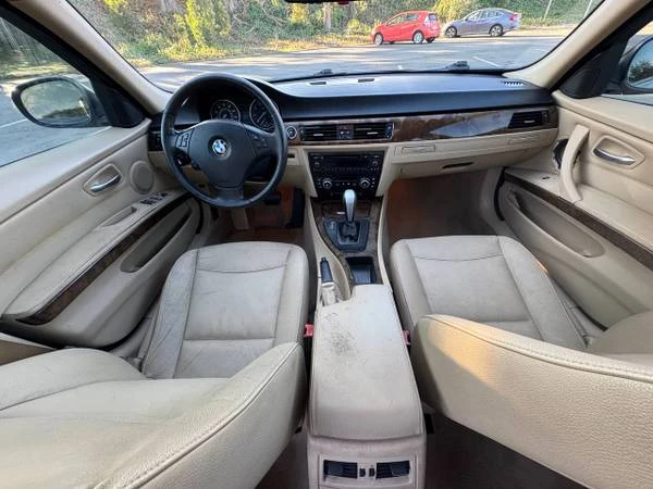 2009 BMW E90 3 Series Sedan - Image 11 of 16