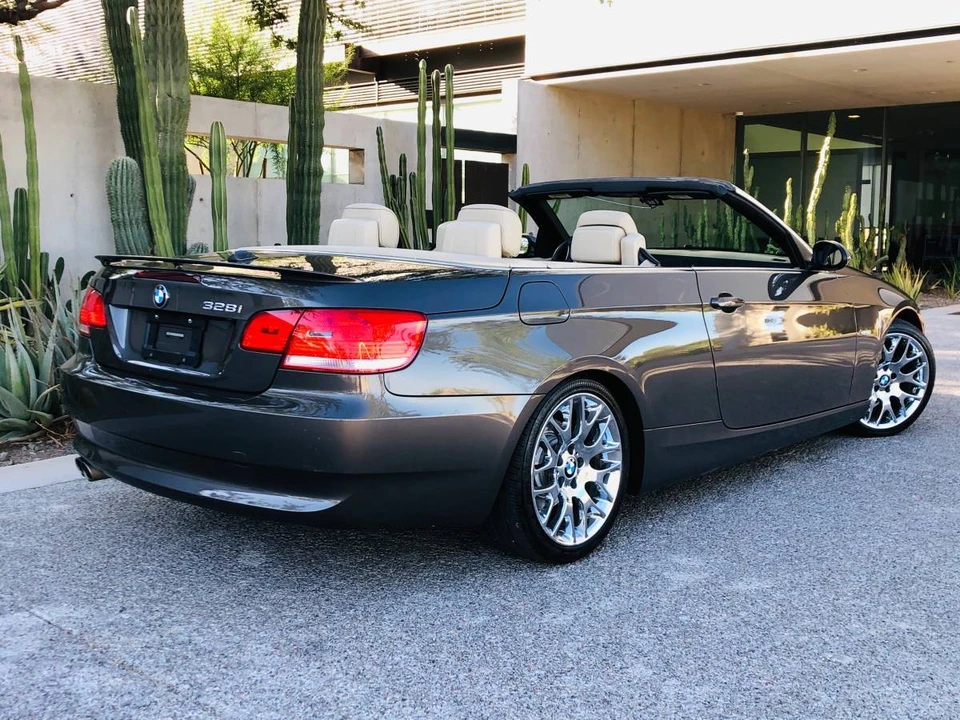 2009 BMW E93 3 Series Convertible - Image 3 of 8