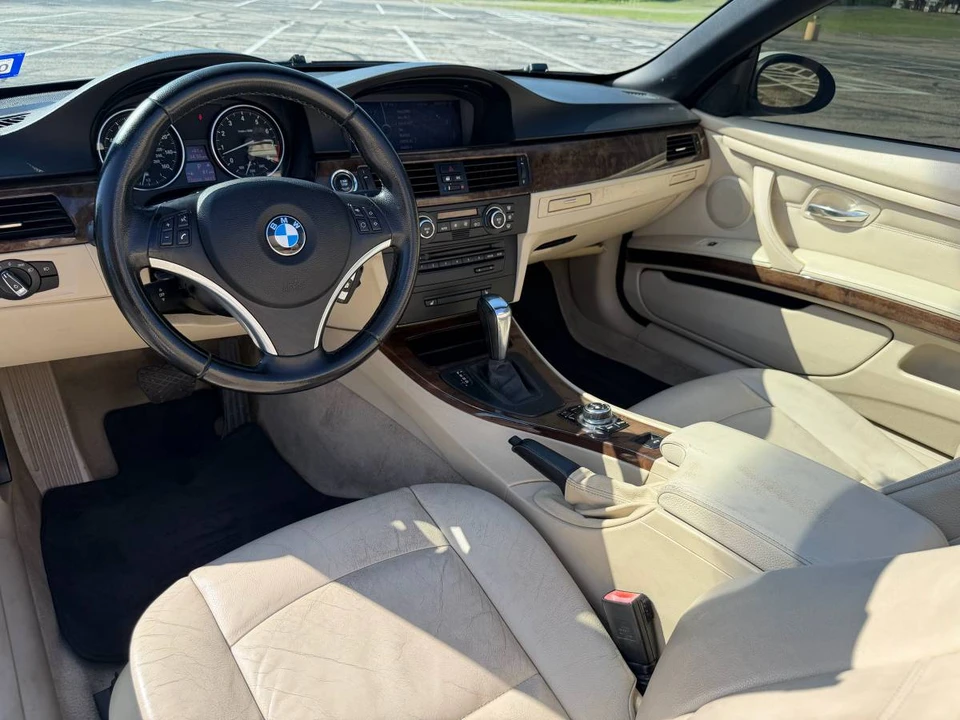2009 BMW E93 3 Series Convertible - Image 8 of 21