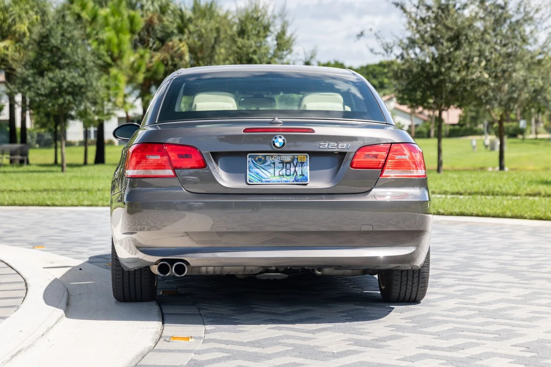2009 BMW E93 3 Series Convertible - Image 13 of 31