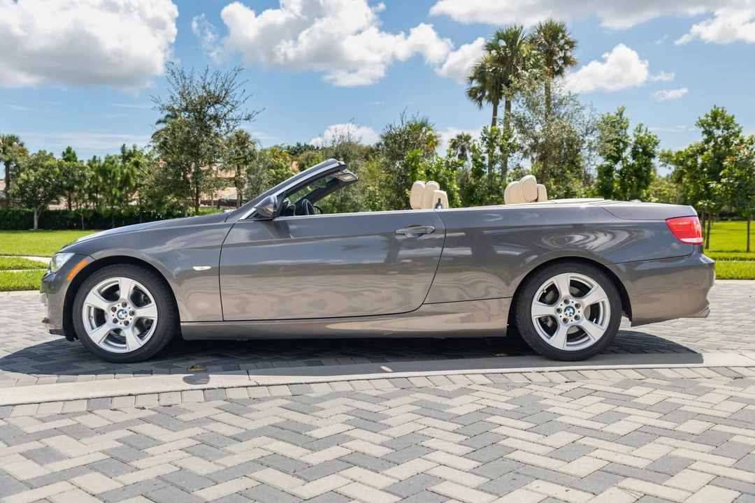 2009 BMW E93 3 Series Convertible - Image 3 of 31