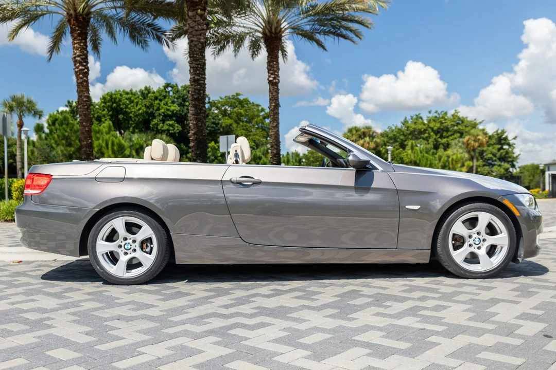 2009 BMW E93 3 Series Convertible - Image 7 of 31