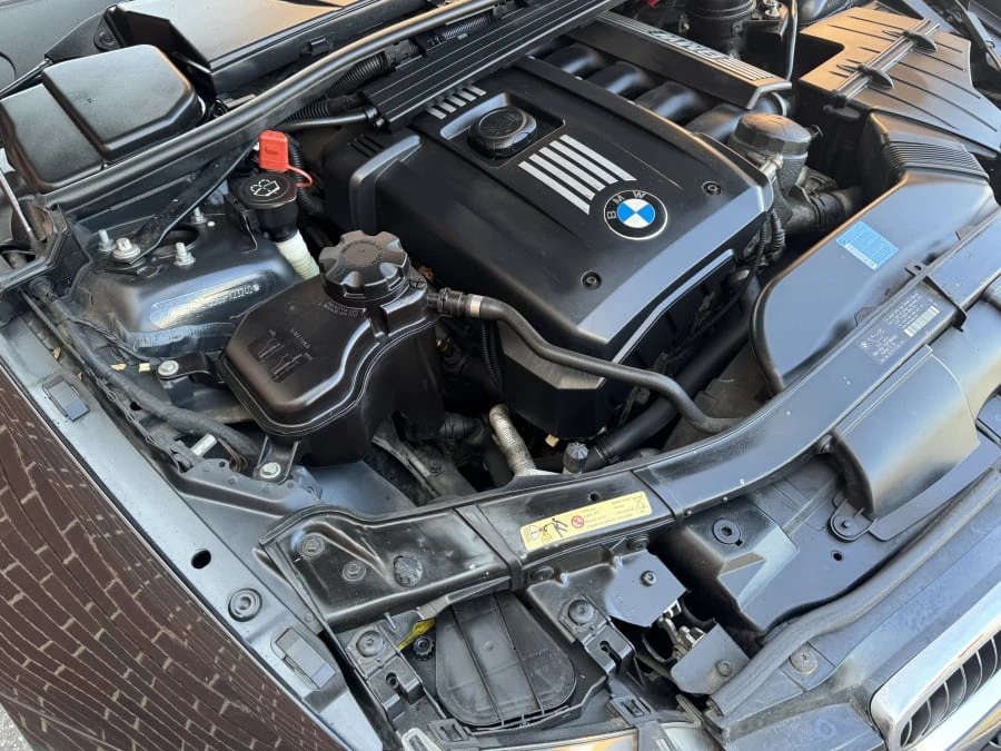 2009 BMW E93 3 Series Convertible - Image 11 of 12