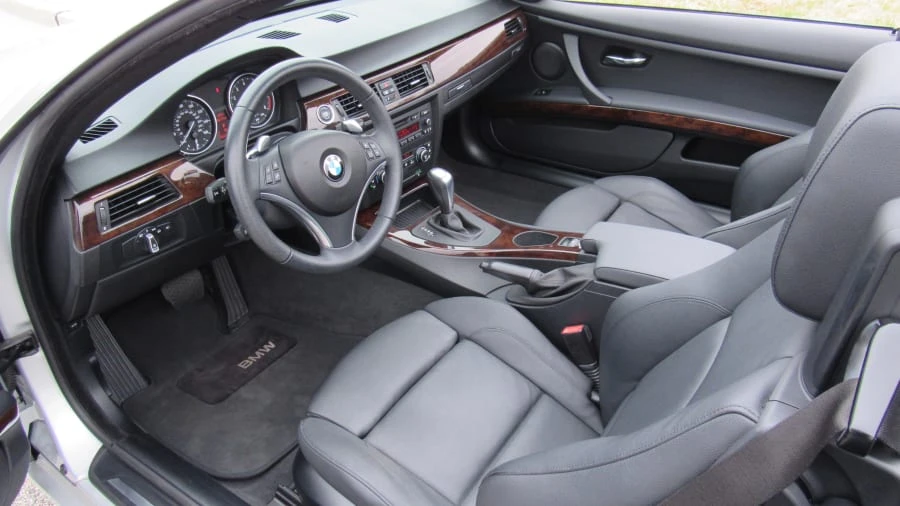 2009 BMW E93 3 Series Convertible - Image 4 of 10
