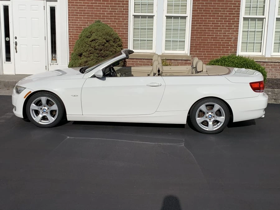 2009 BMW E93 3 Series Convertible - Image 2 of 11