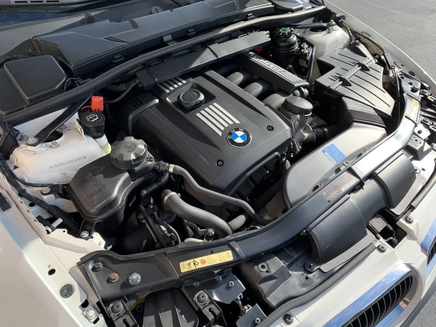 2009 BMW E93 3 Series Convertible - Image 8 of 11