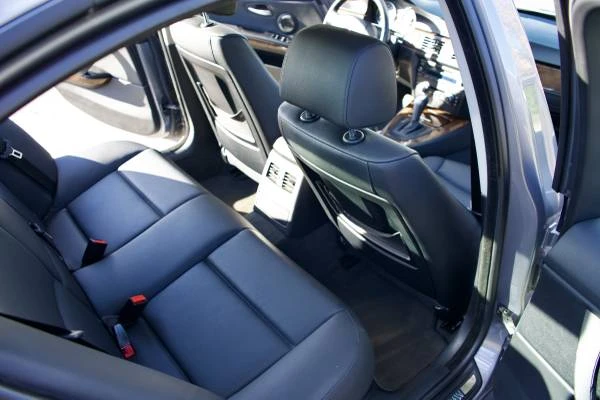 2009 BMW E90 3 Series Sedan - Image 10 of 15