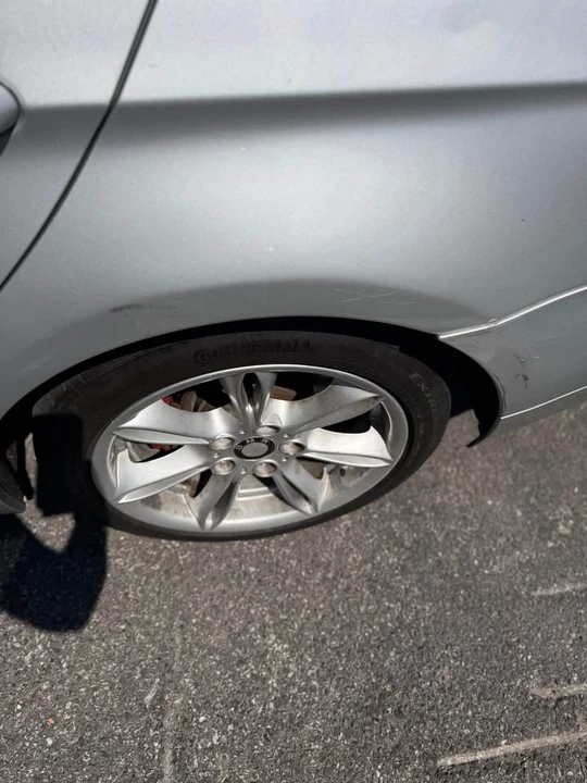 2009 BMW E90 3 Series Sedan - Image 2 of 12