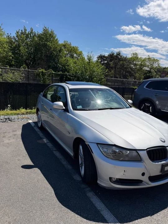 2009 BMW E90 3 Series Sedan - Image 11 of 12