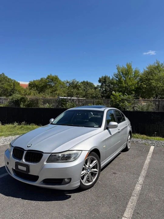 2009 BMW E90 3 Series Sedan - Image 10 of 12
