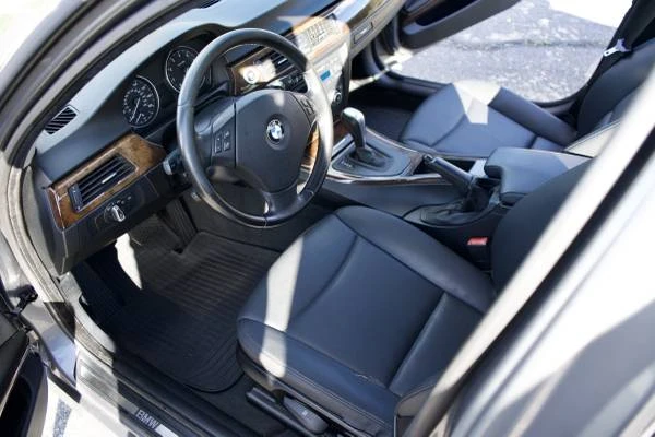 2009 BMW E90 3 Series Sedan - Image 8 of 15