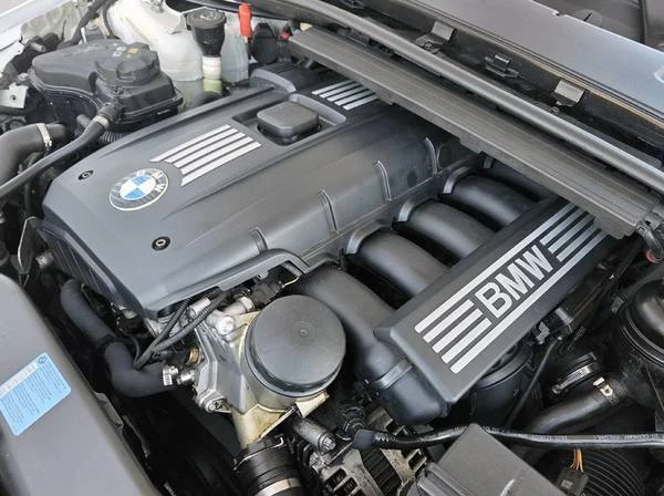 2009 BMW E93 3 Series Convertible - Image 17 of 21