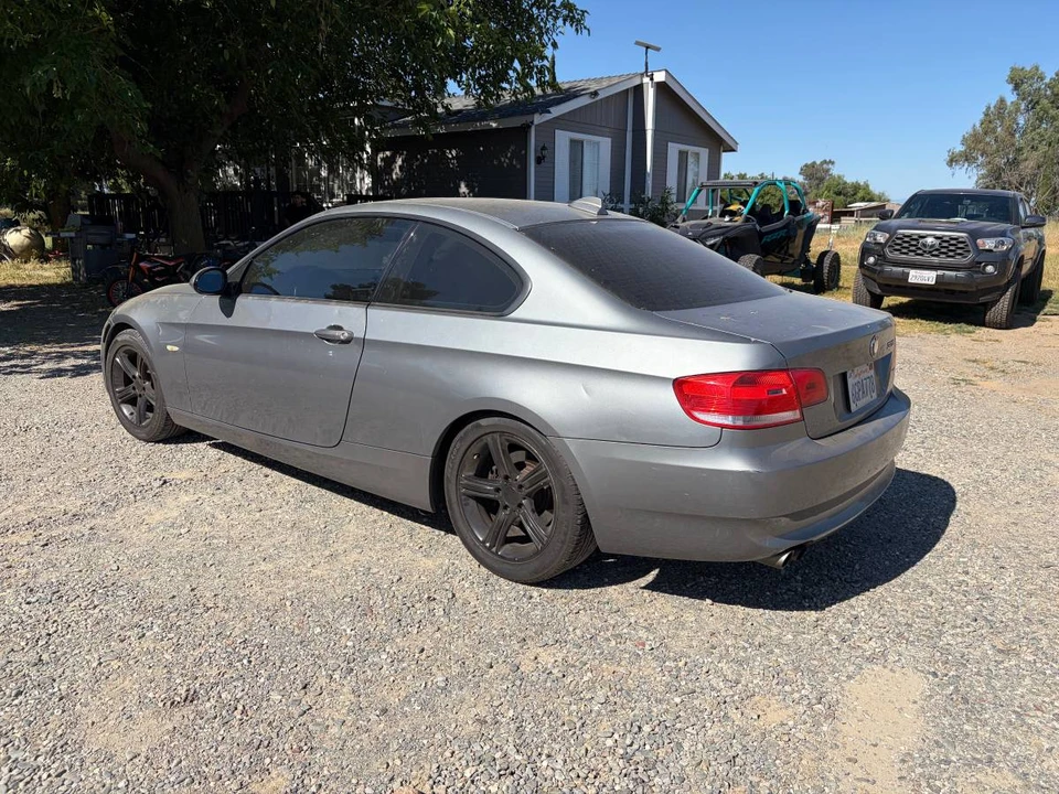 2009 BMW E90 3 Series Sedan - Image 3 of 8