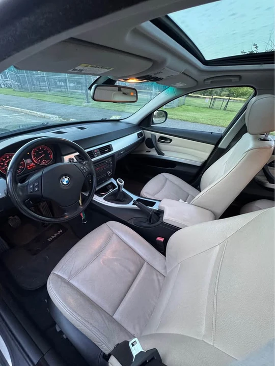 2009 BMW E90 3 Series Sedan - Image 2 of 19