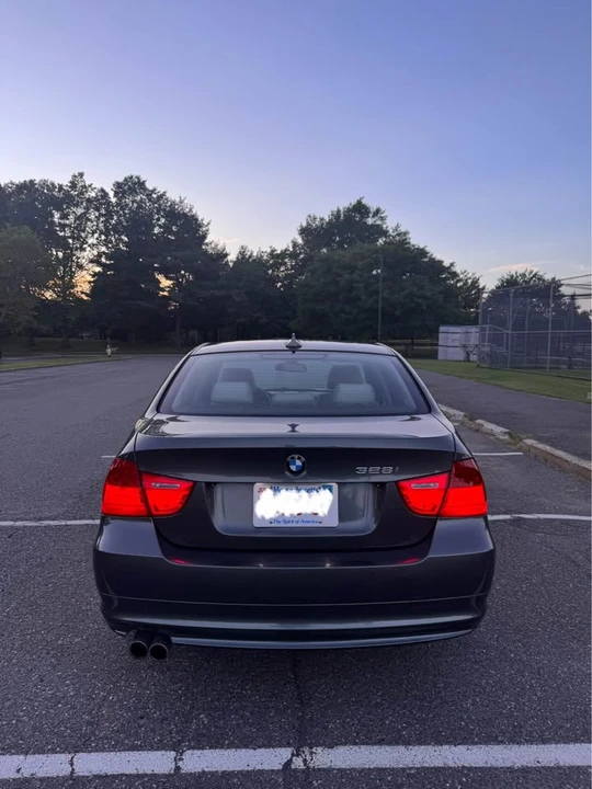 2009 BMW E90 3 Series Sedan - Image 7 of 19
