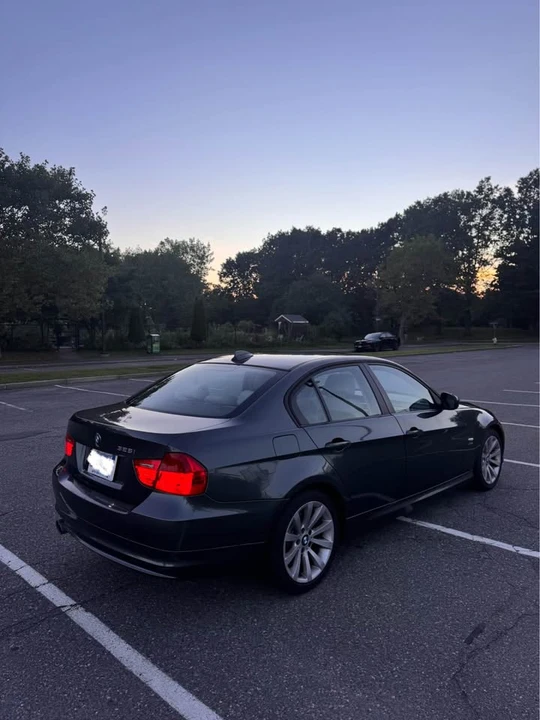 2009 BMW E90 3 Series Sedan - Image 6 of 19
