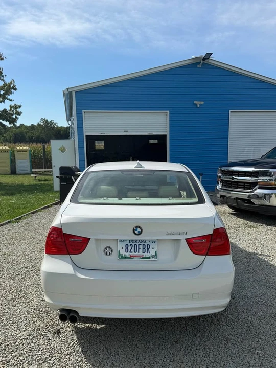 2009 BMW E90 3 Series Sedan - Image 6 of 10