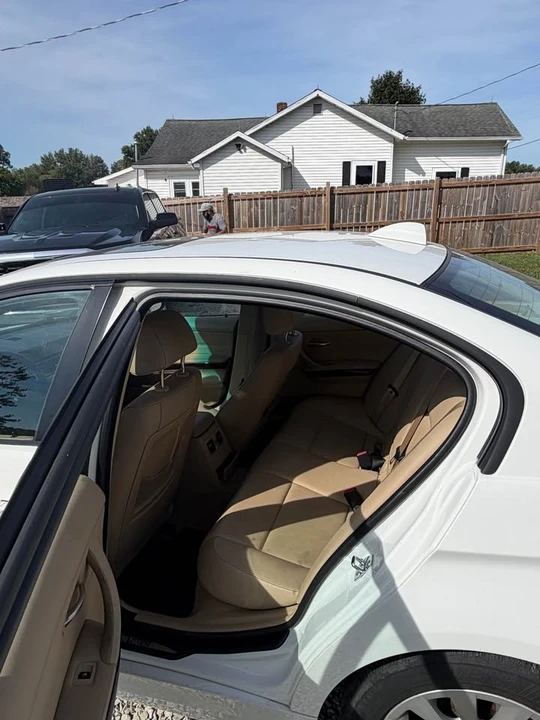 2009 BMW E90 3 Series Sedan - Image 8 of 10