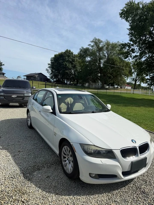 2009 BMW E90 3 Series Sedan - Image 3 of 10