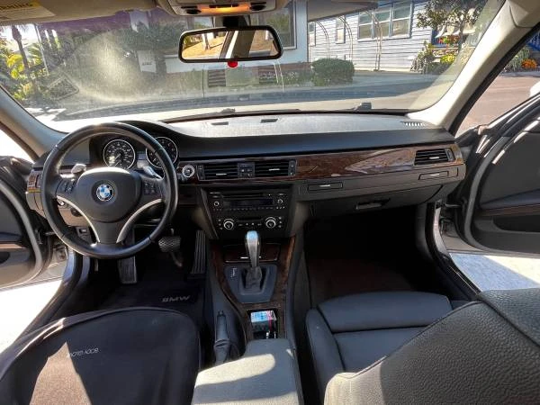 2009 BMW E90 3 Series Sedan - Image 5 of 6