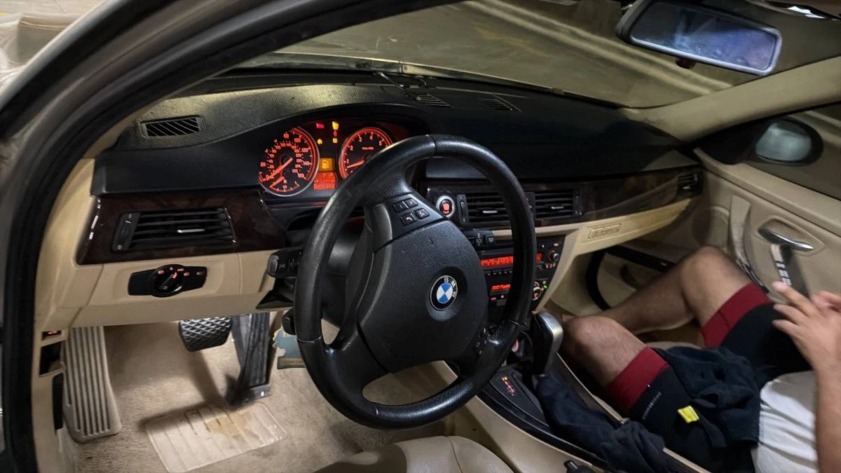 2009 BMW E90 3 Series Sedan - Image 9 of 9