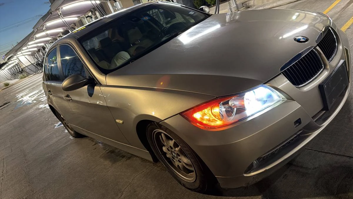 2009 BMW E90 3 Series Sedan - Image 5 of 9