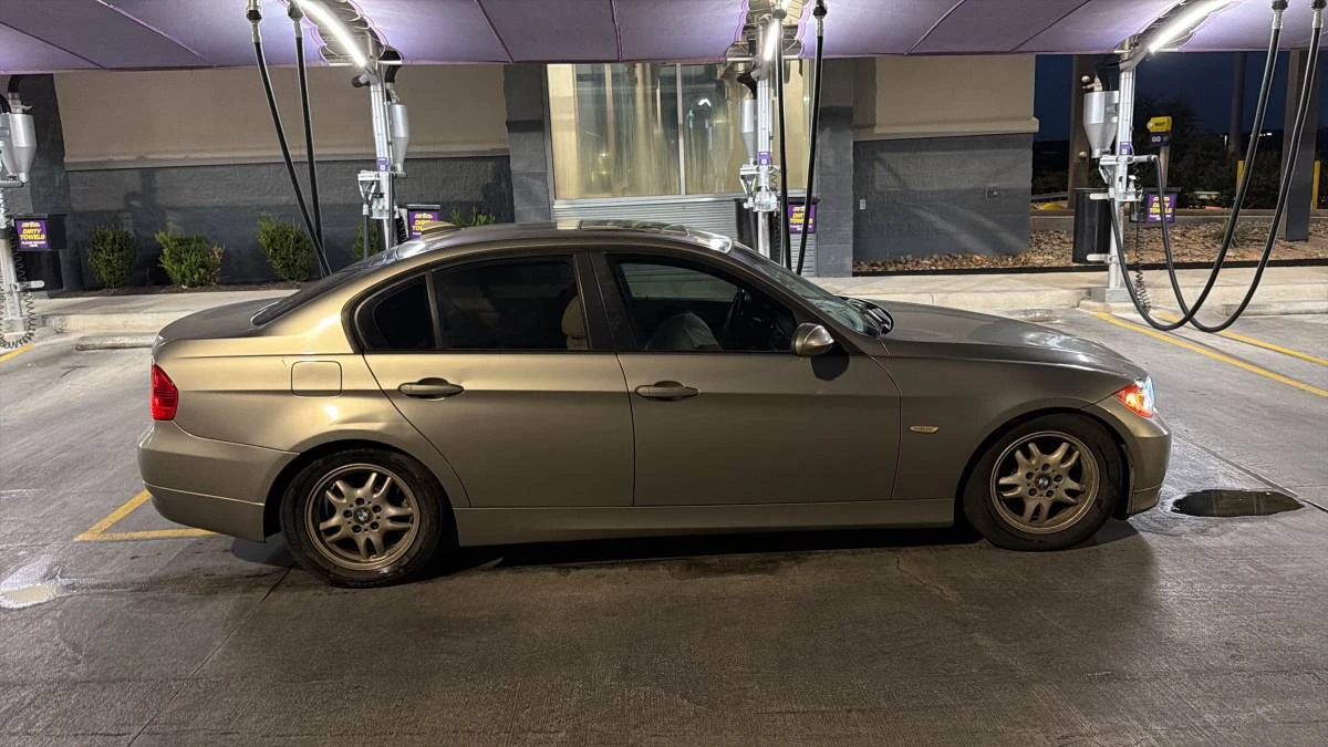 2009 BMW E90 3 Series Sedan - Image 4 of 9