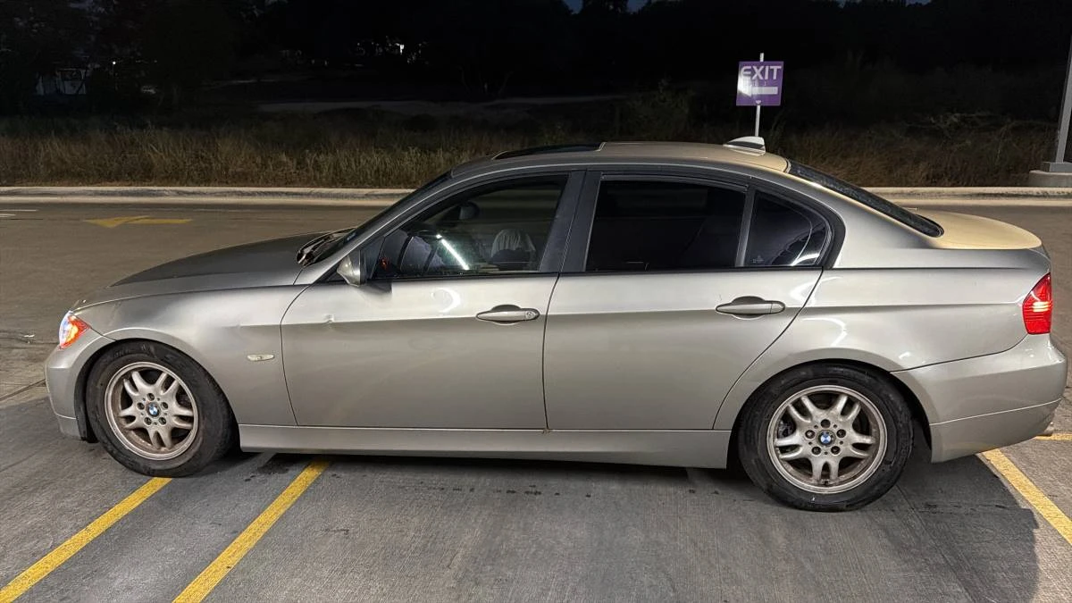 2009 BMW E90 3 Series Sedan - Image 3 of 9