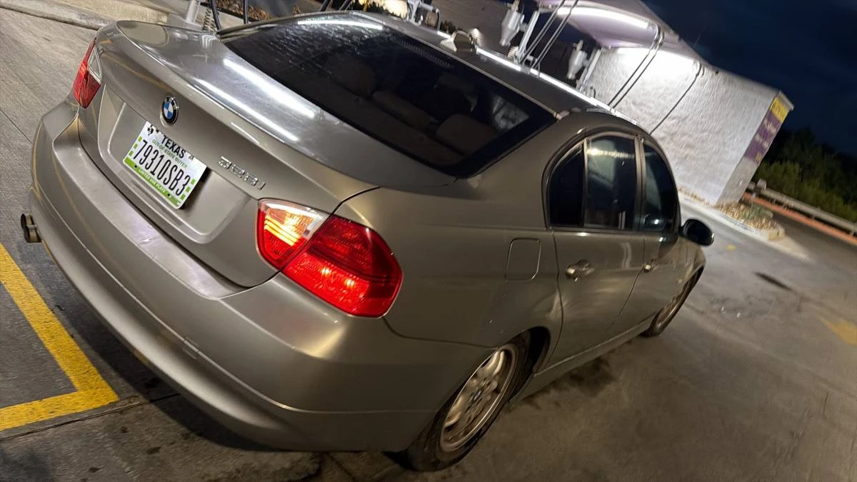 2009 BMW E90 3 Series Sedan - Image 7 of 9