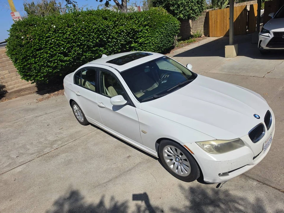 2009 BMW E90 3 Series Sedan - Image 7 of 9