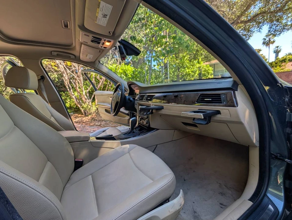 2009 BMW E90 3 Series Sedan - Image 12 of 24