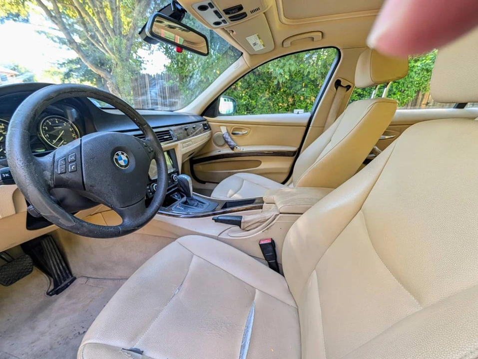 2009 BMW E90 3 Series Sedan - Image 16 of 24