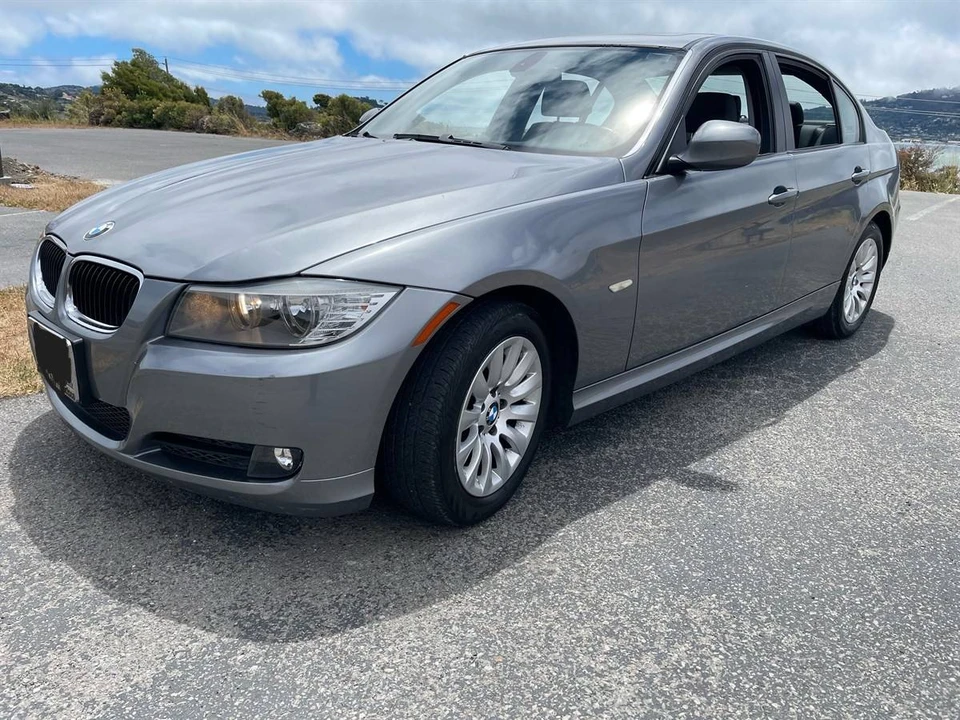 2009 BMW E90 3 Series Sedan - Image 2 of 14