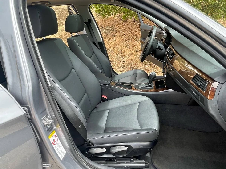 2009 BMW E90 3 Series Sedan - Image 11 of 14