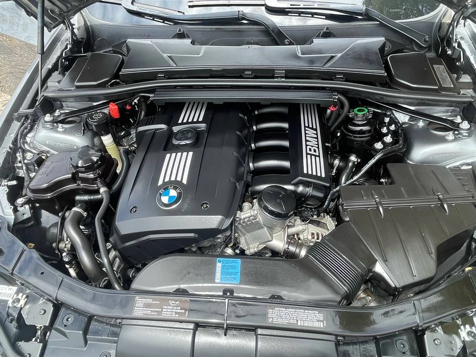 2009 BMW E90 3 Series Sedan - Image 9 of 14