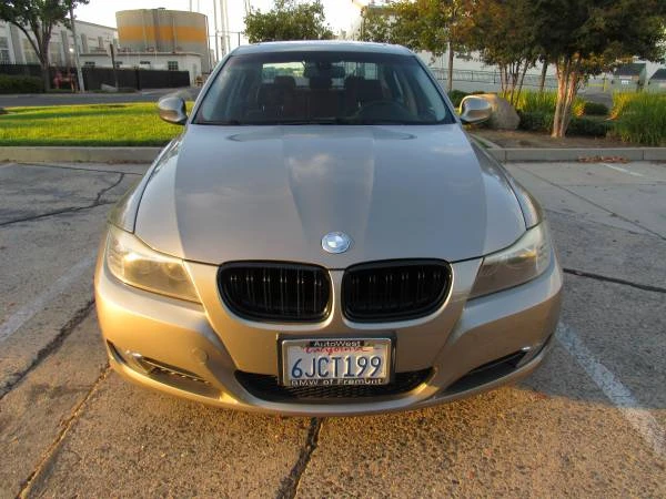2009 BMW E90 3 Series Sedan - Image 9 of 16