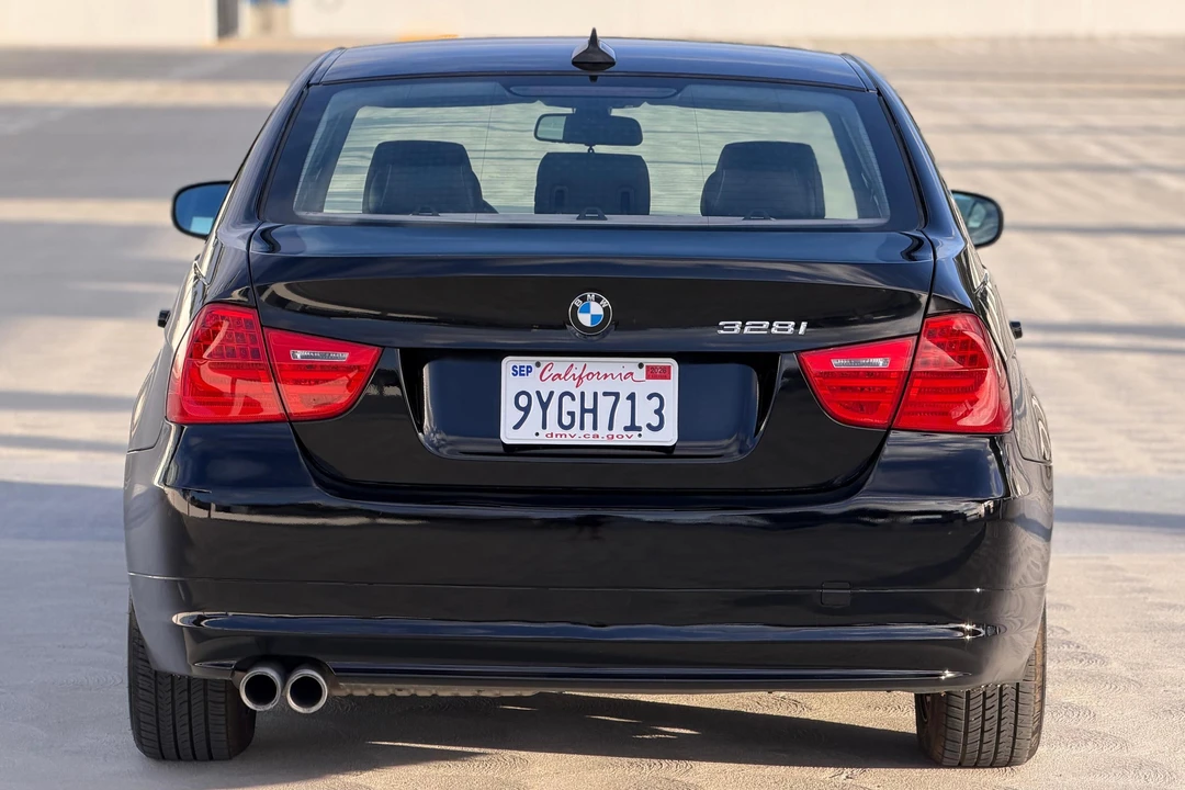 2009 BMW E90 3 Series Sedan - Image 5 of 31
