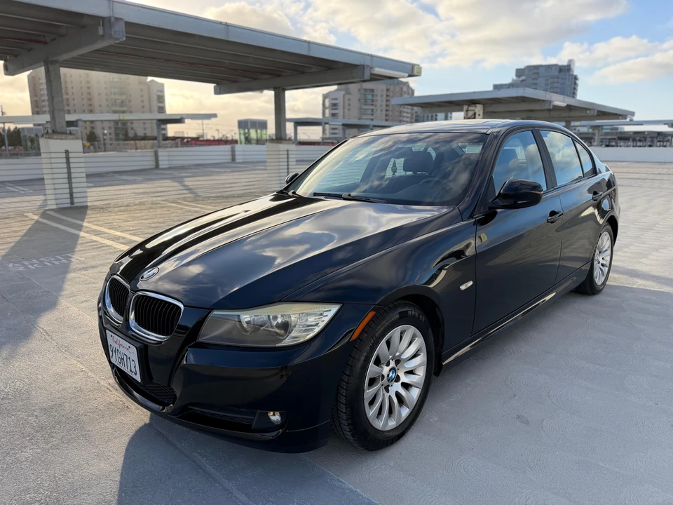 2009 BMW E90 3 Series Sedan - Image 7 of 31