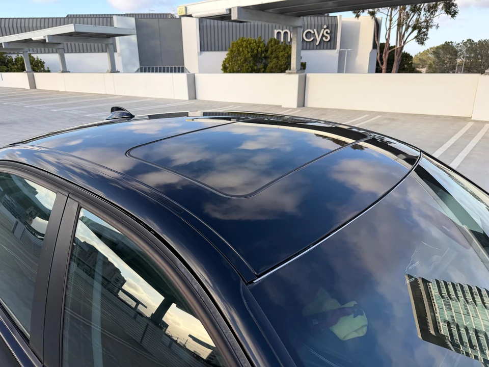 2009 BMW E90 3 Series Sedan - Image 21 of 31