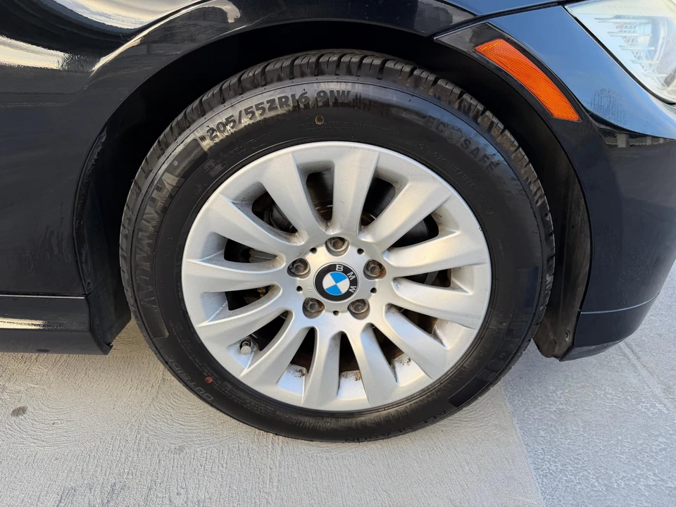 2009 BMW E90 3 Series Sedan - Image 25 of 31