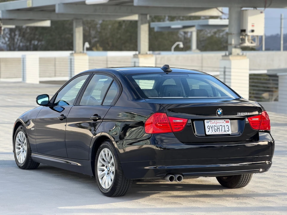 2009 BMW E90 3 Series Sedan - Image 9 of 31