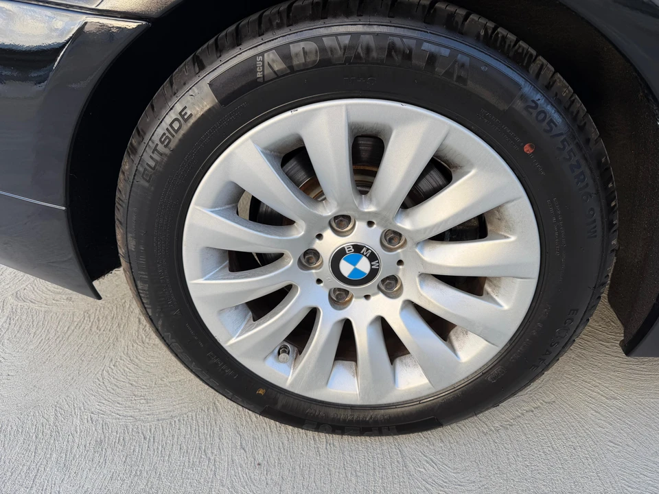 2009 BMW E90 3 Series Sedan - Image 24 of 31