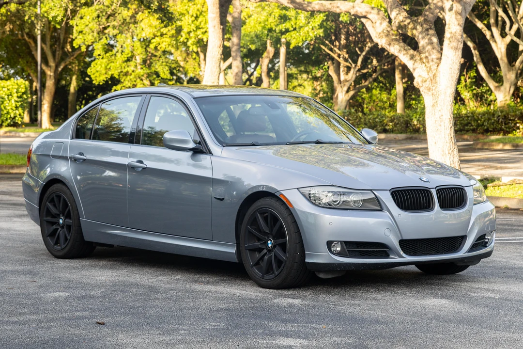2009 BMW E90 3 Series Sedan - Image 7 of 31