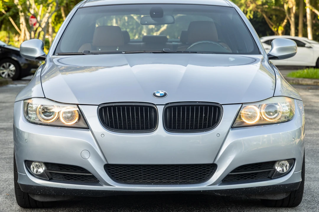 2009 BMW E90 3 Series Sedan - Image 6 of 31