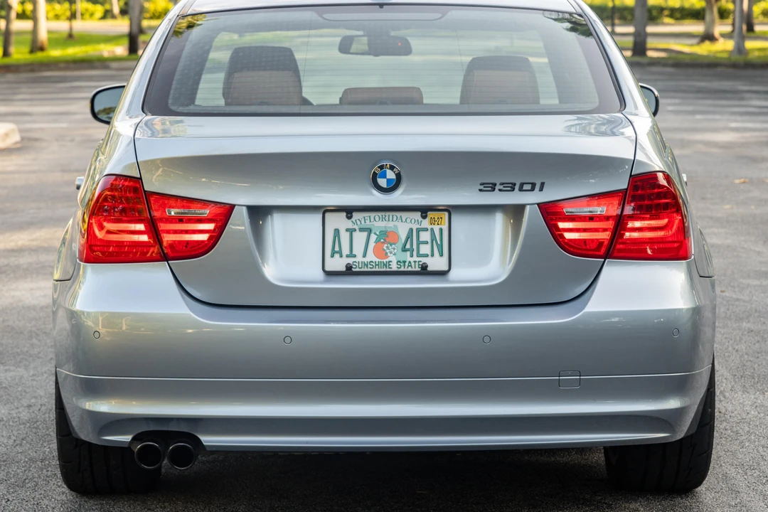 2009 BMW E90 3 Series Sedan - Image 10 of 31