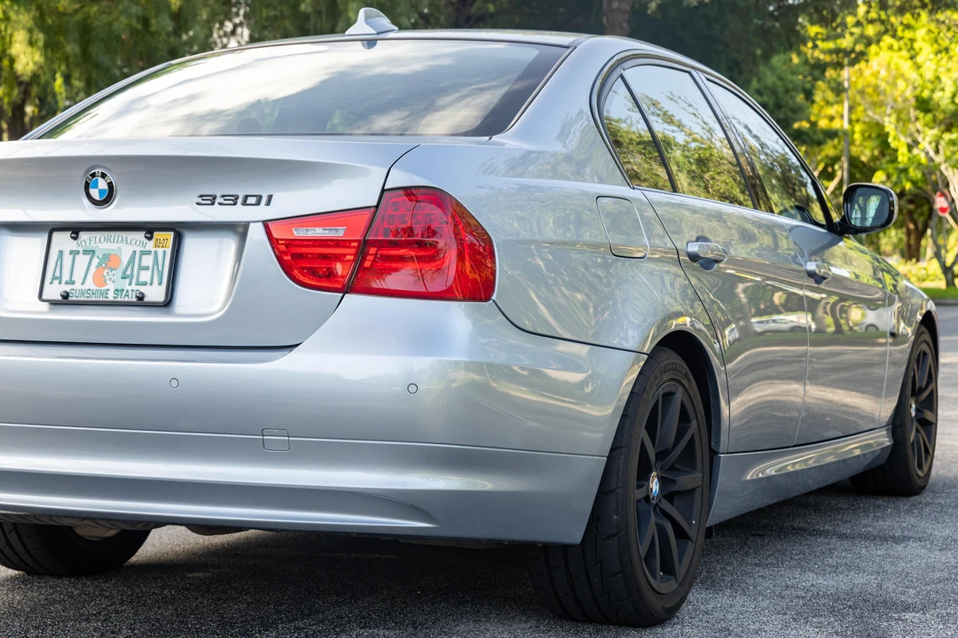 2009 BMW E90 3 Series Sedan - Image 30 of 31